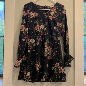 New Floral Mini summer Dress Black size M 👗